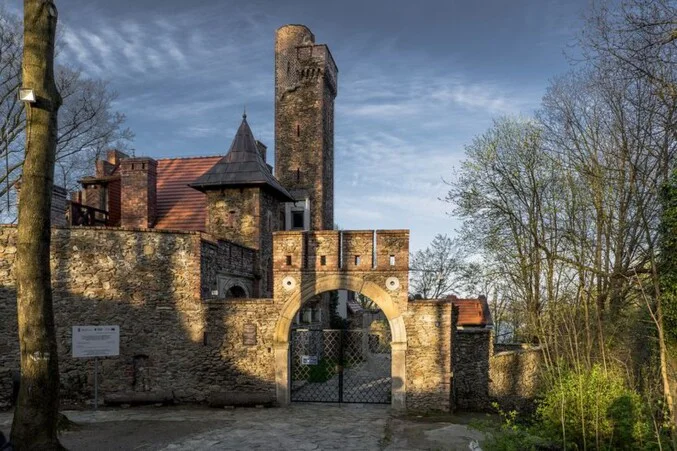 Noclegi Wolimierz okolice Zamek Rajsko